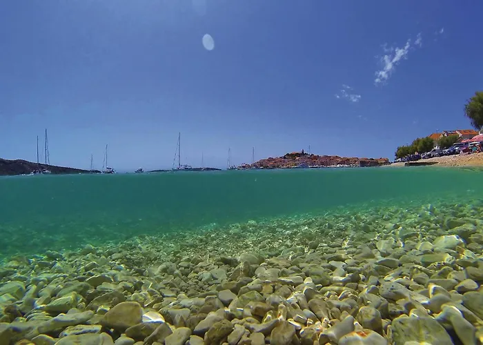 Vakantiehuis Stunning Home In Primosten With Wifi *